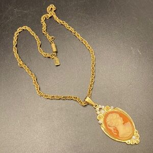 1928 Cameo on Choker Chain